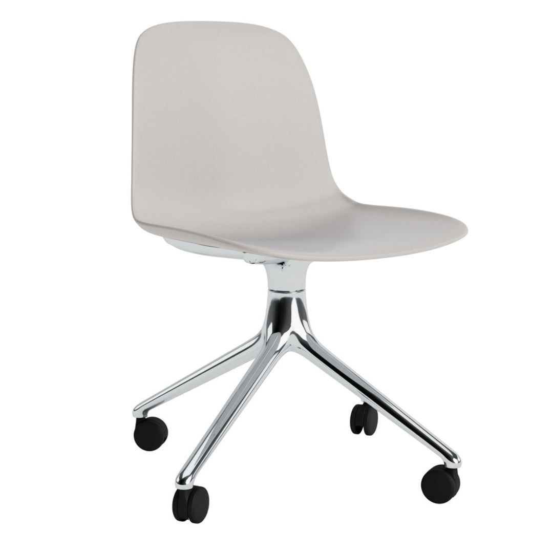 Form Chair Swivel w/ Wheels