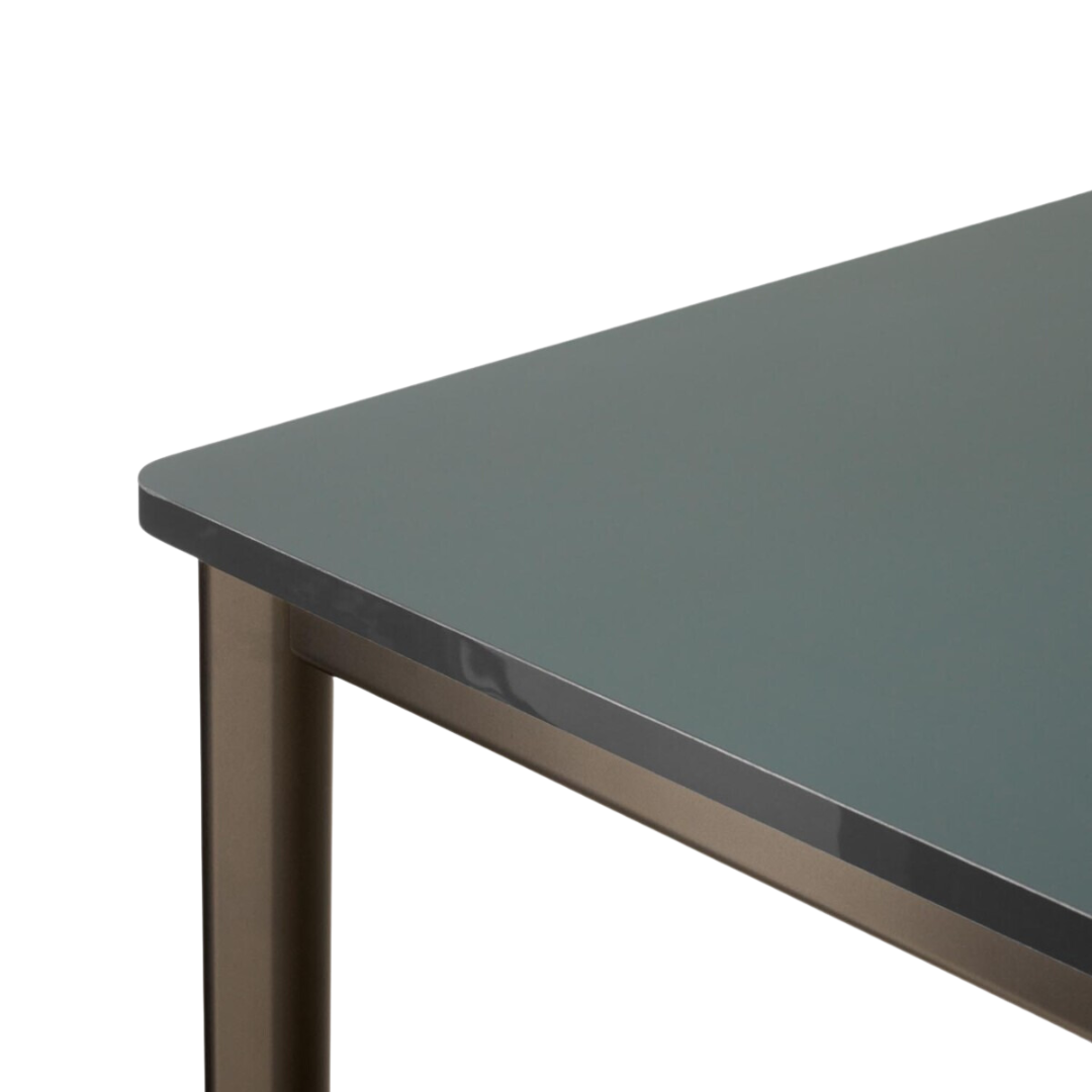 Drip HW58-HW60 Dining Table