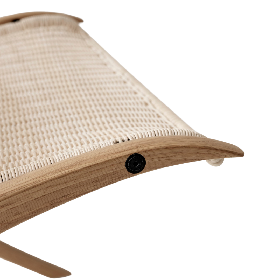 X HM10 Lounge Chair