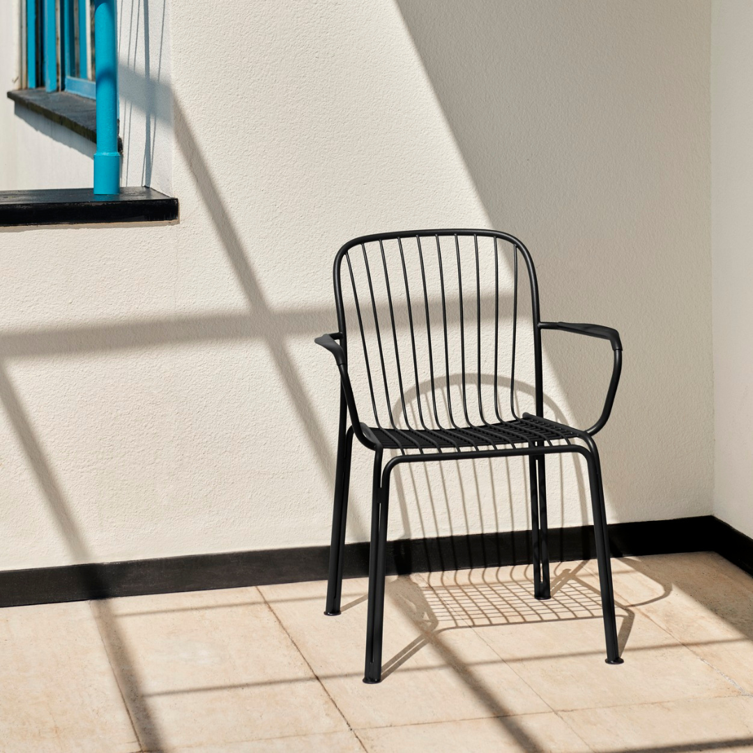 Thorvald SC95 Outdoor Arm Chair