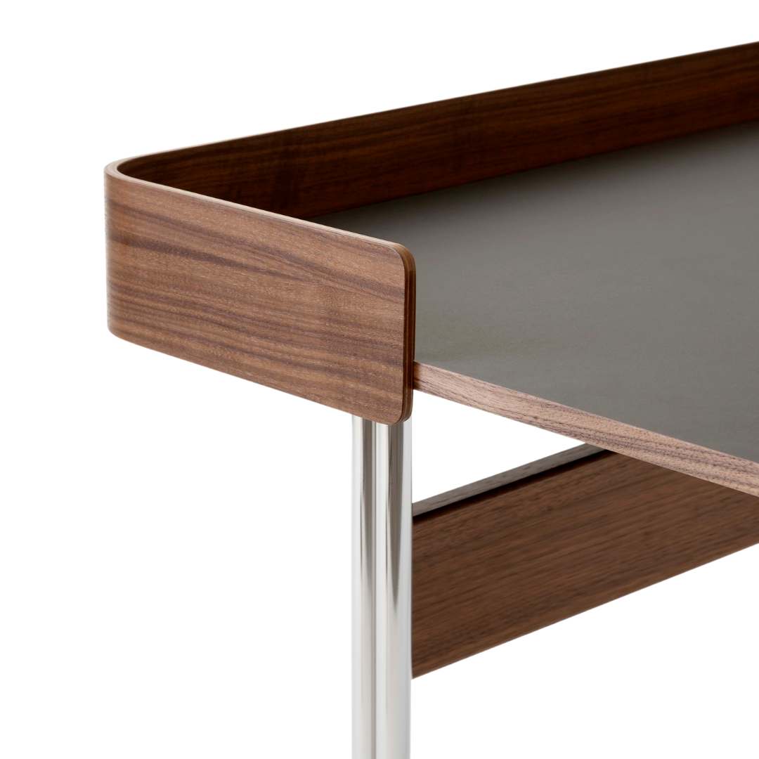 Pavilion AV17 Desk