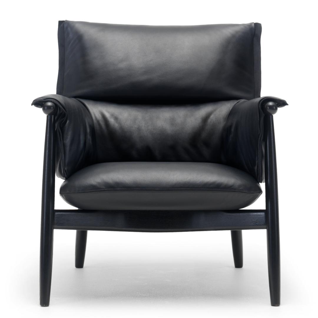 E015 Embrace Lounge Chair