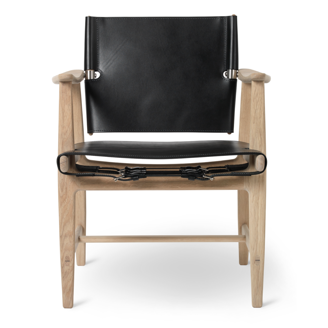 BM1106 Huntsman Chair