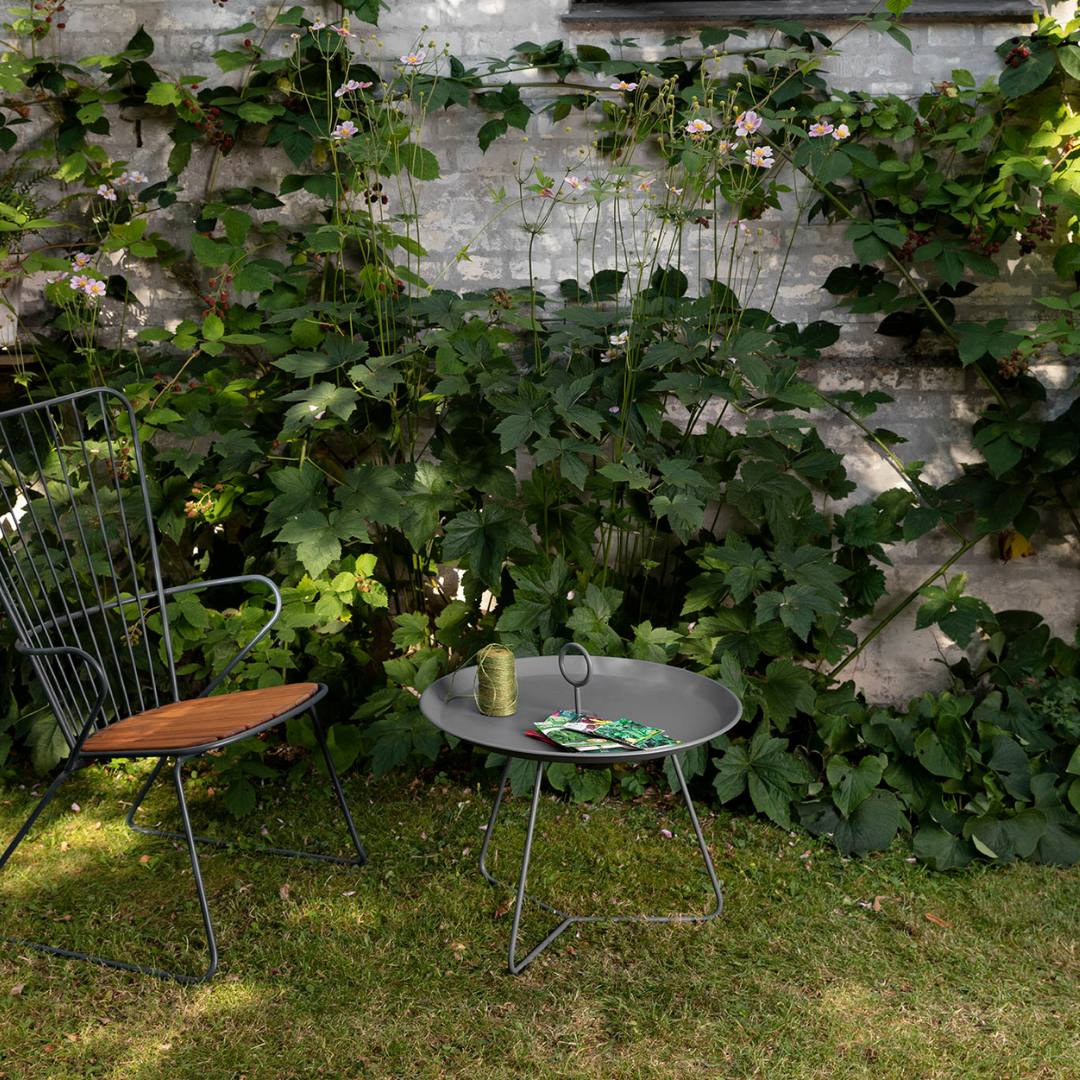 EYELET Tray Table