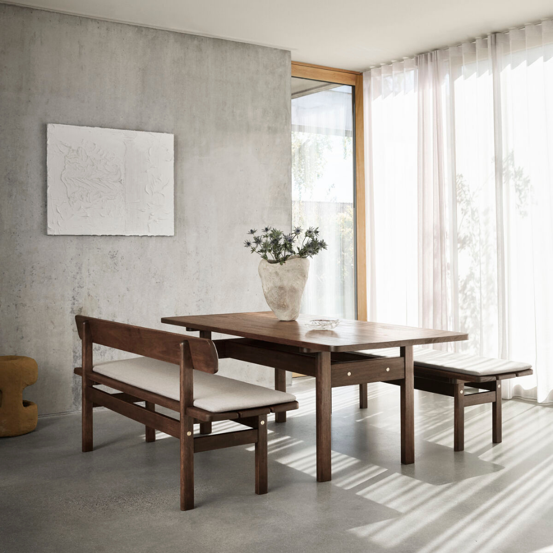 BM0698 Asserbo Dining Table