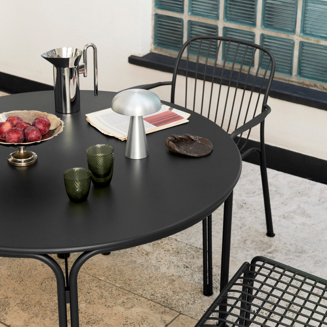 Thorvald SC98 Outdoor Dining Table Round