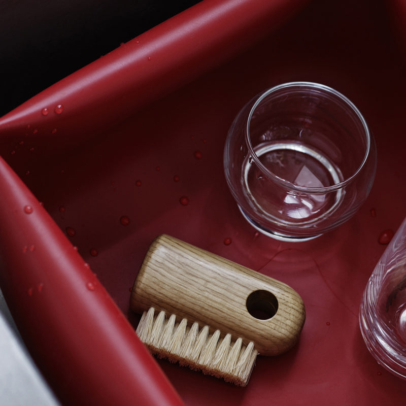 Washing-up Bowl & Brush