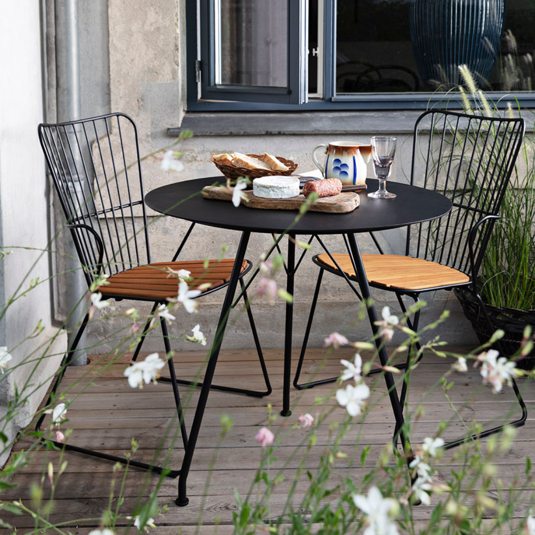 CIRCUM Outdoor Café Table