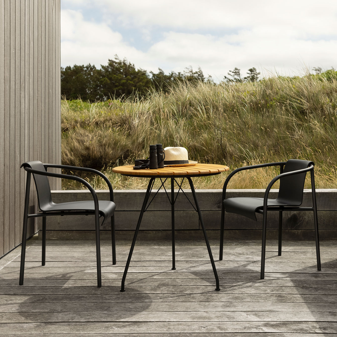 CIRCUM Outdoor Café Table