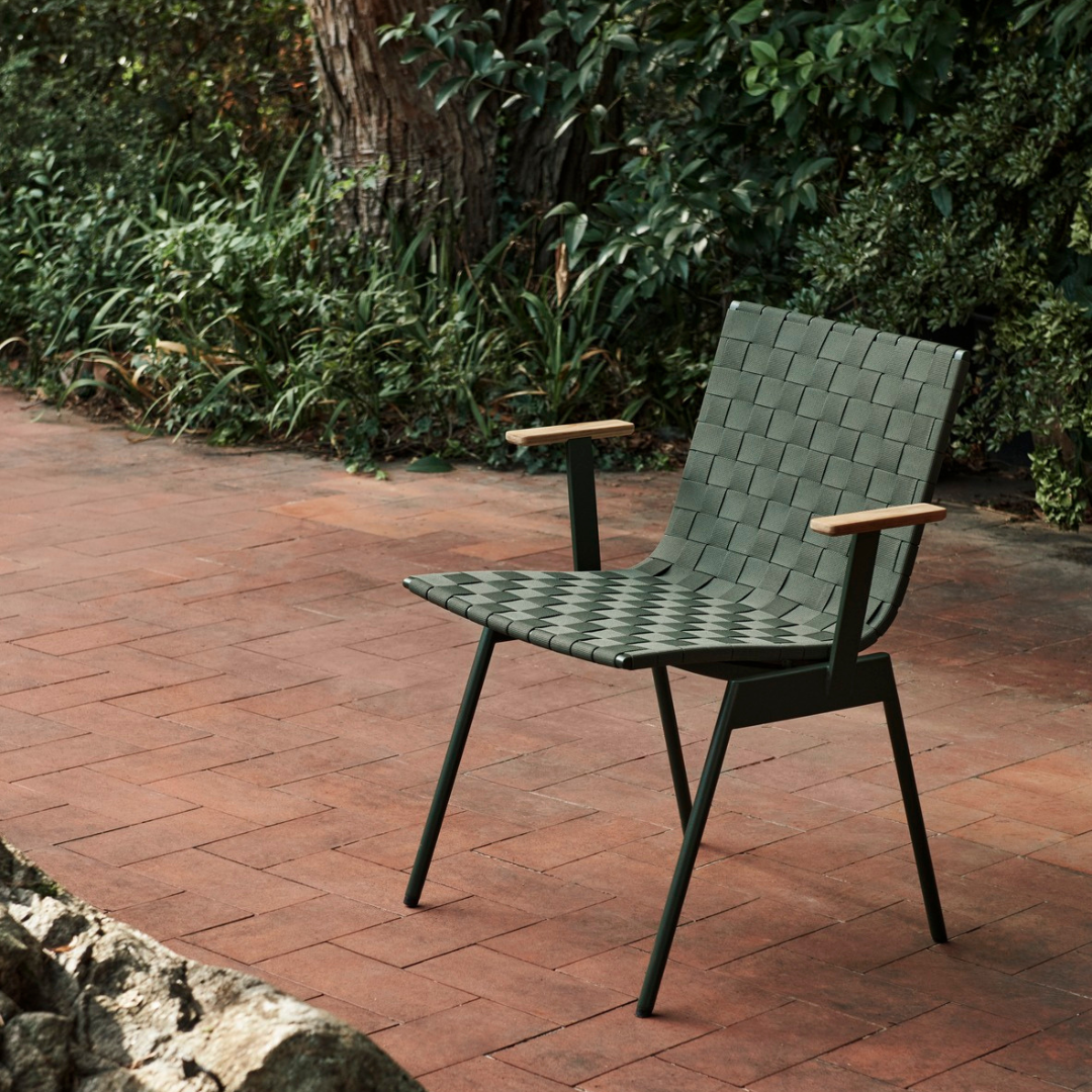 Ville AV34 Outdoor Arm Chair