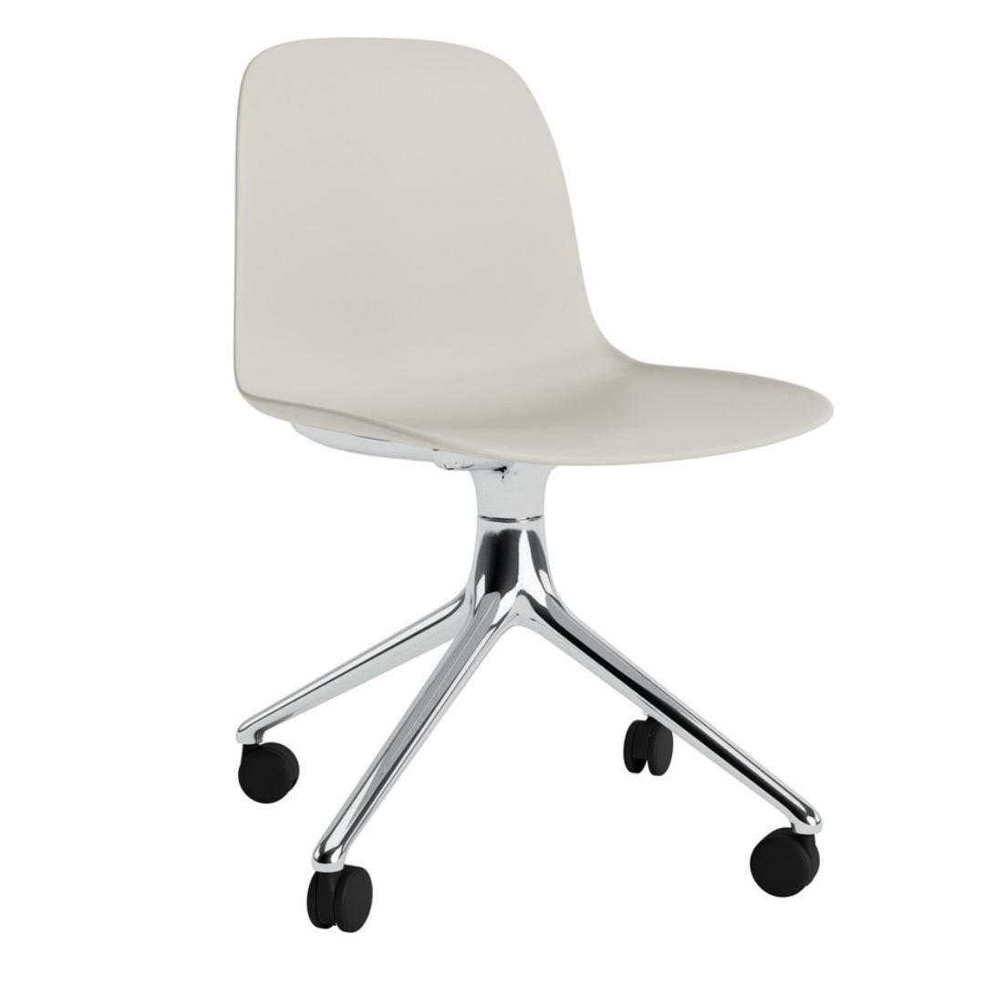 Form Chair Swivel w/ Wheels