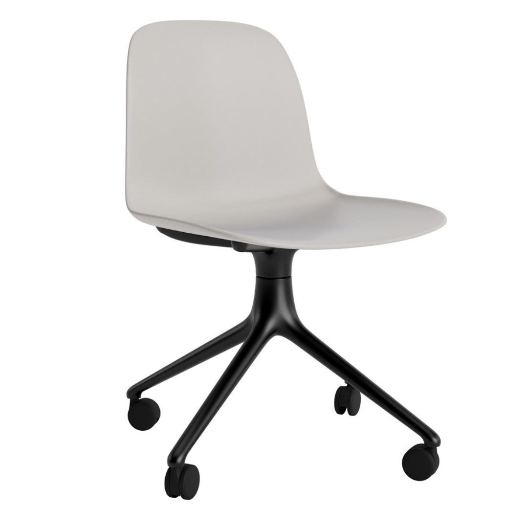 Form Chair Swivel w/ Wheels