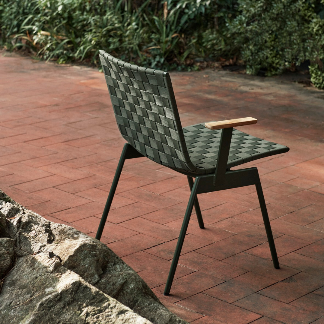 Ville AV34 Outdoor Arm Chair