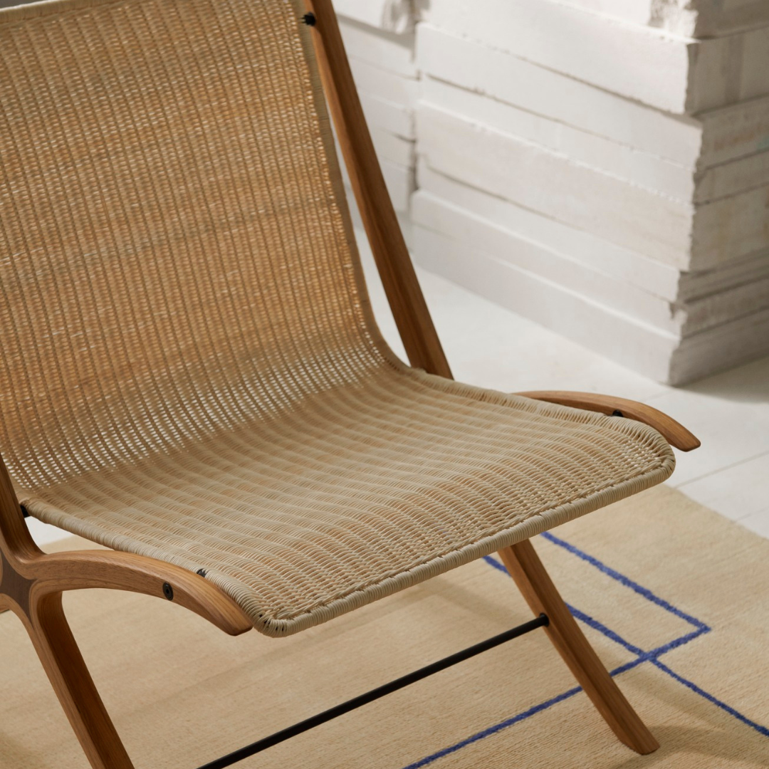 X HM10 Lounge Chair