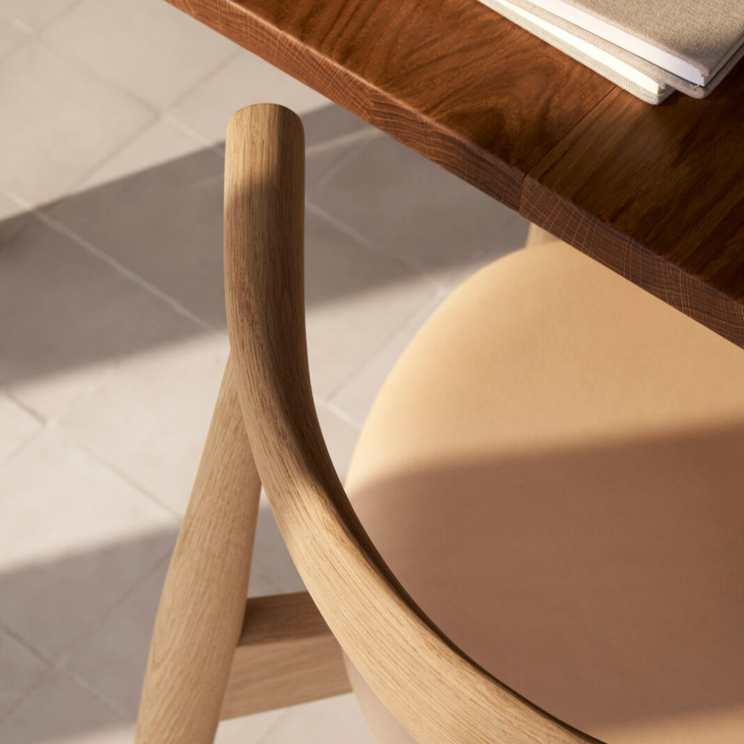 CH20 Elbow Chair