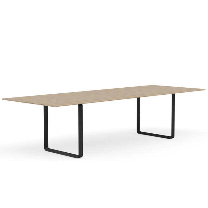 70/70 Table 295 x 108