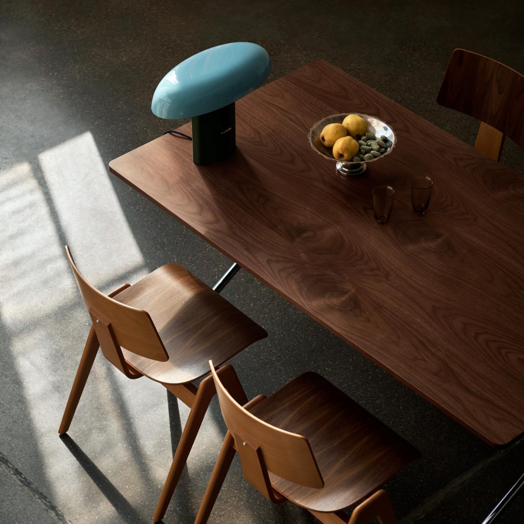 Pavilion AV19 Table