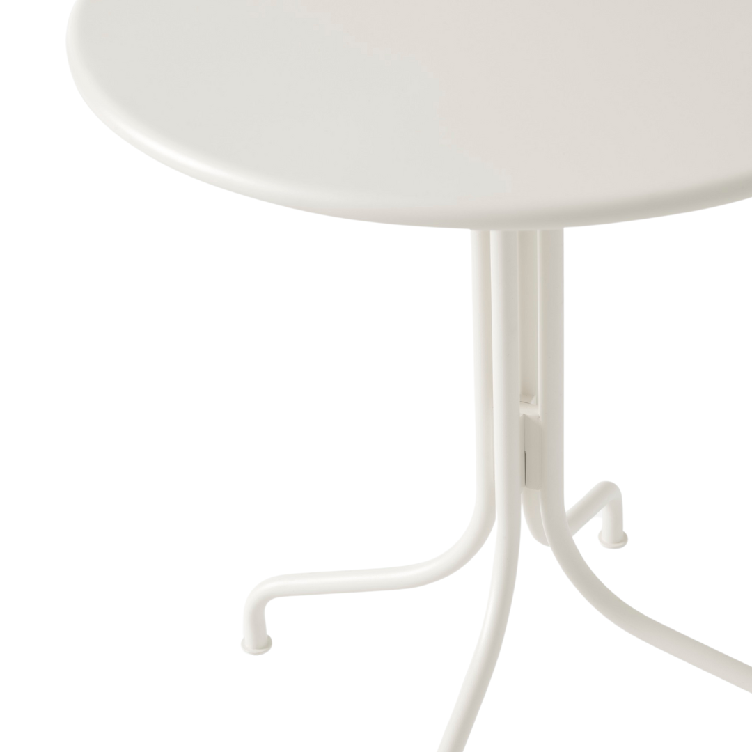 Thorvald SC96 Outdoor Café Table Round