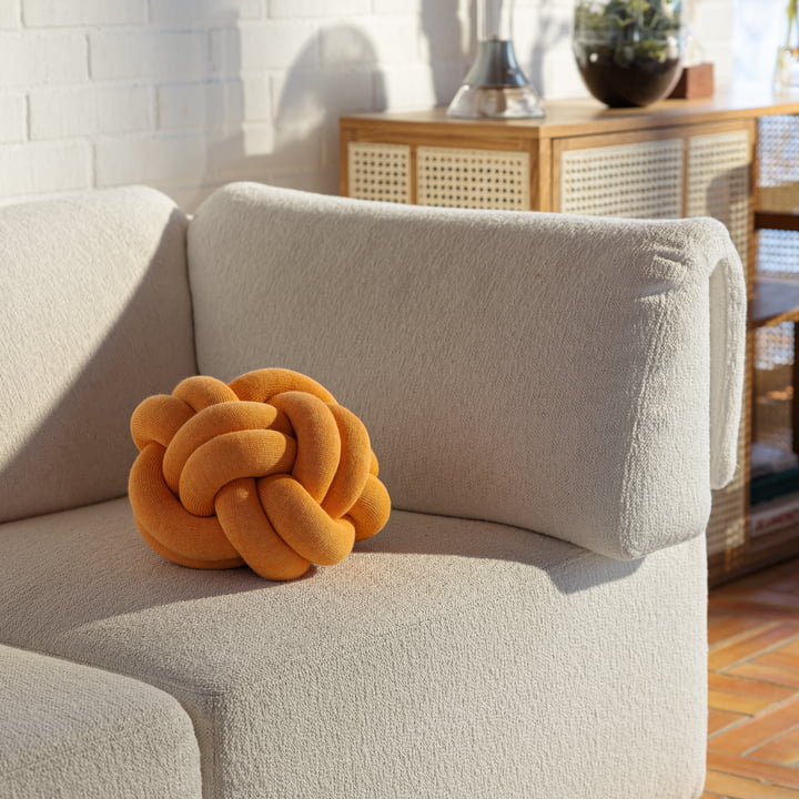 Knot Cushion