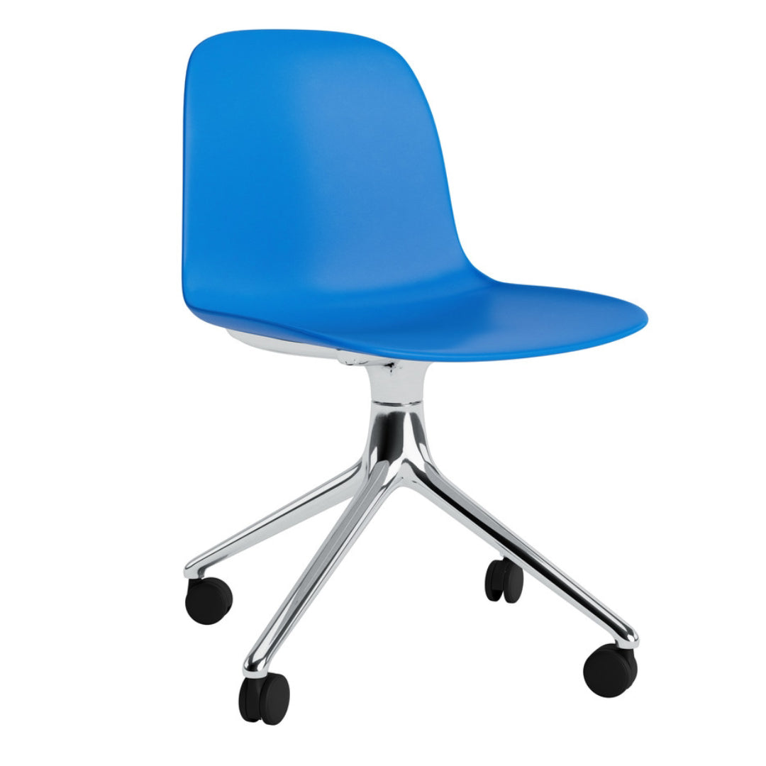 Form Chair Swivel w/ Wheels