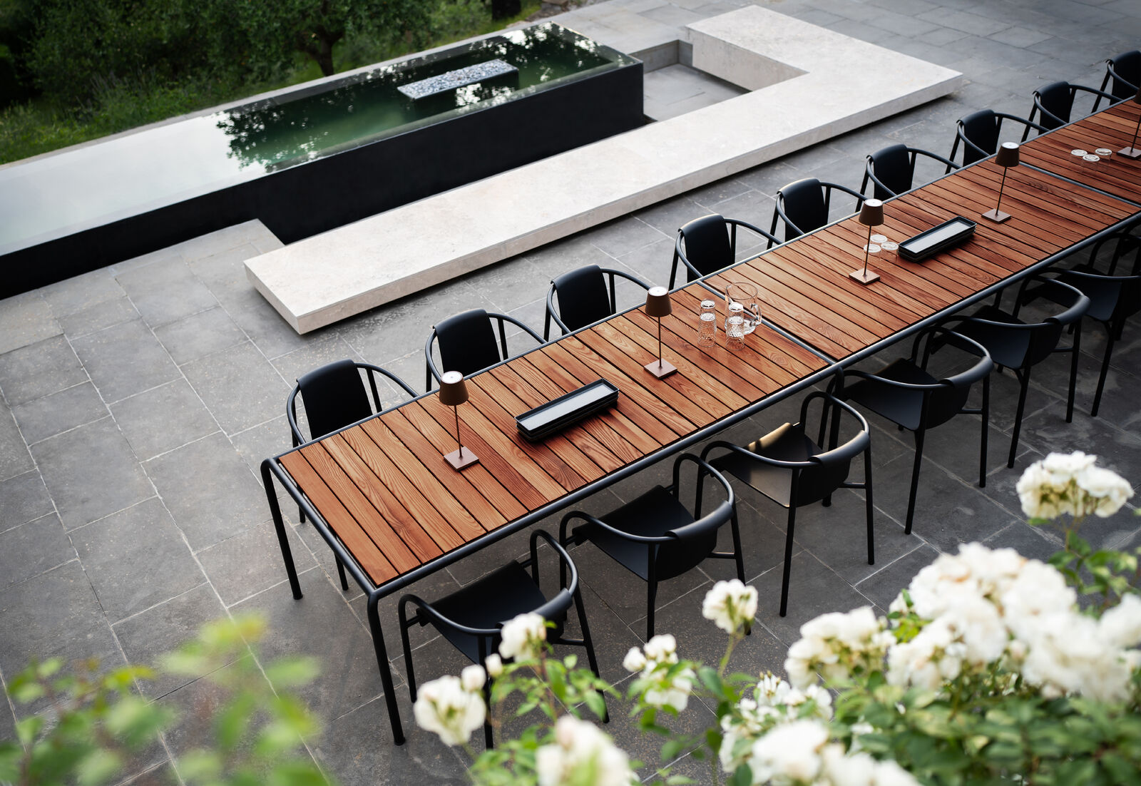 AVANTI Outdoor Dining Table