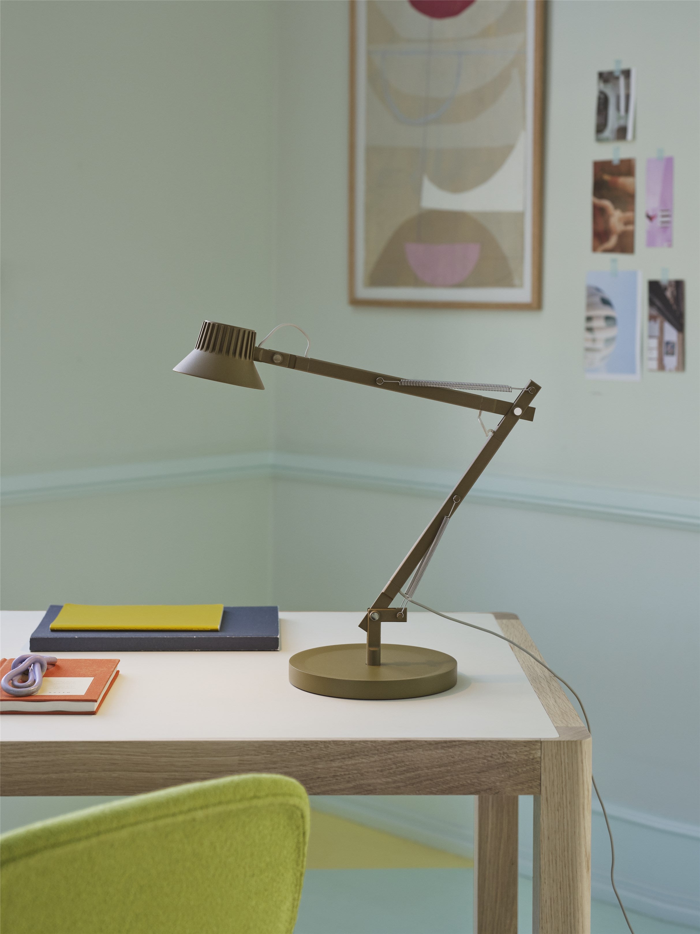 Dedicate Table Lamp