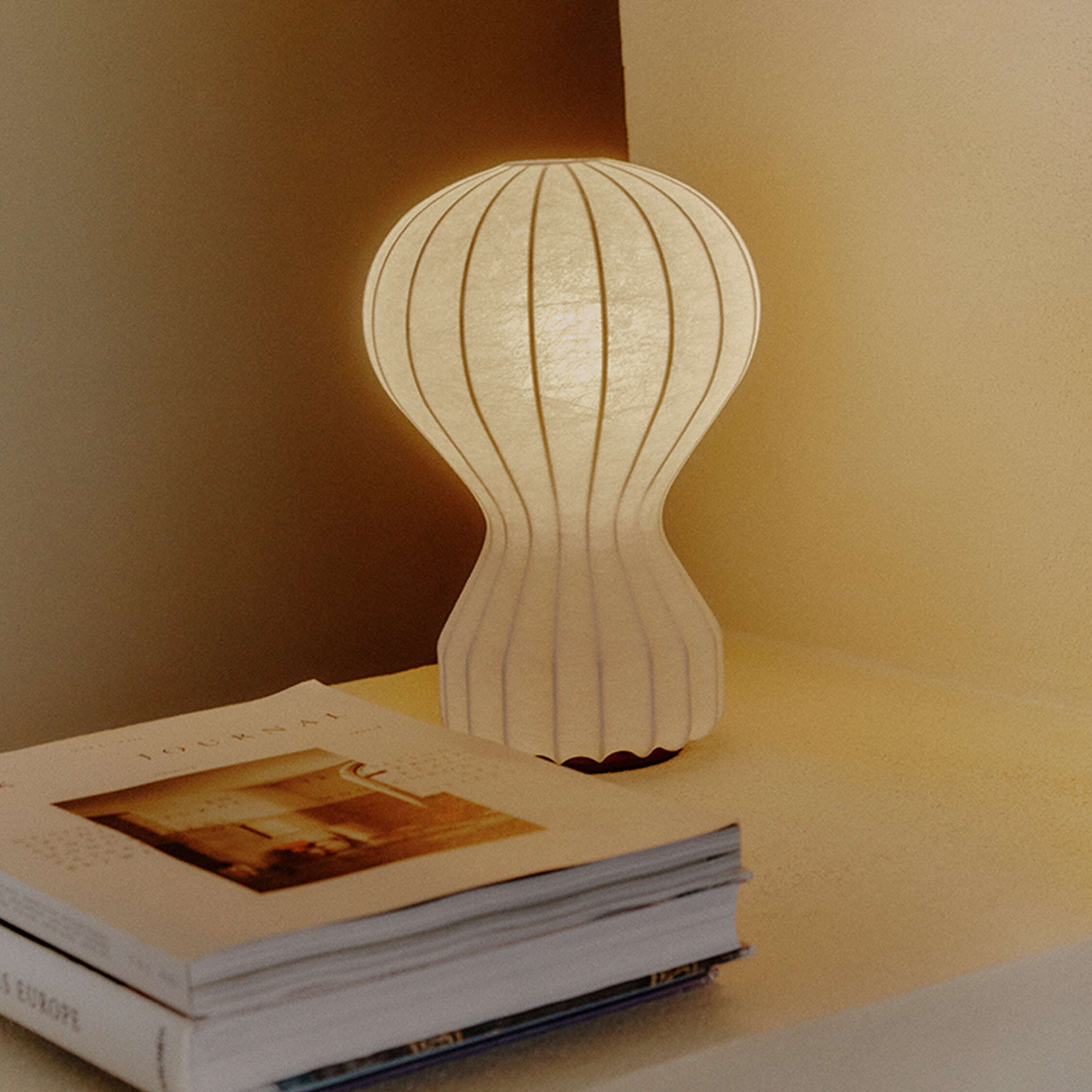 Gatto Table Lamp