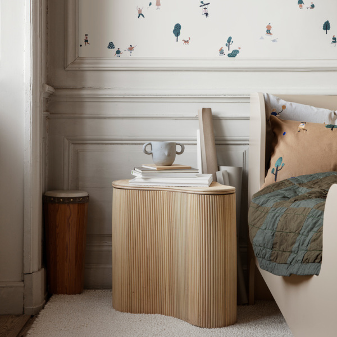 Isola Storage Table