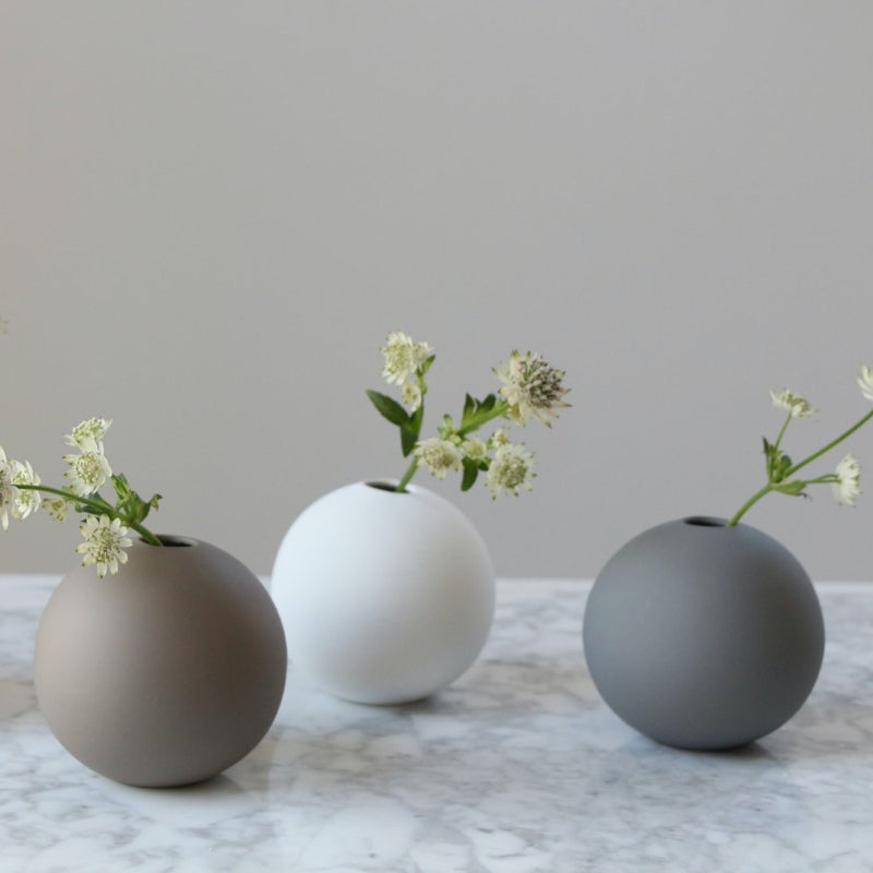 COOEE Design Ball Vase White 8cm - Home